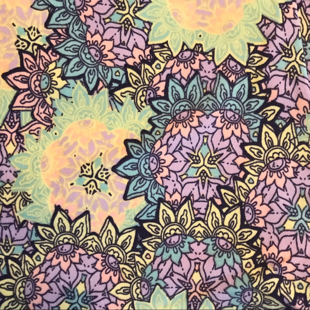 LuLaRoe NWOT TC Leggings (2of2)